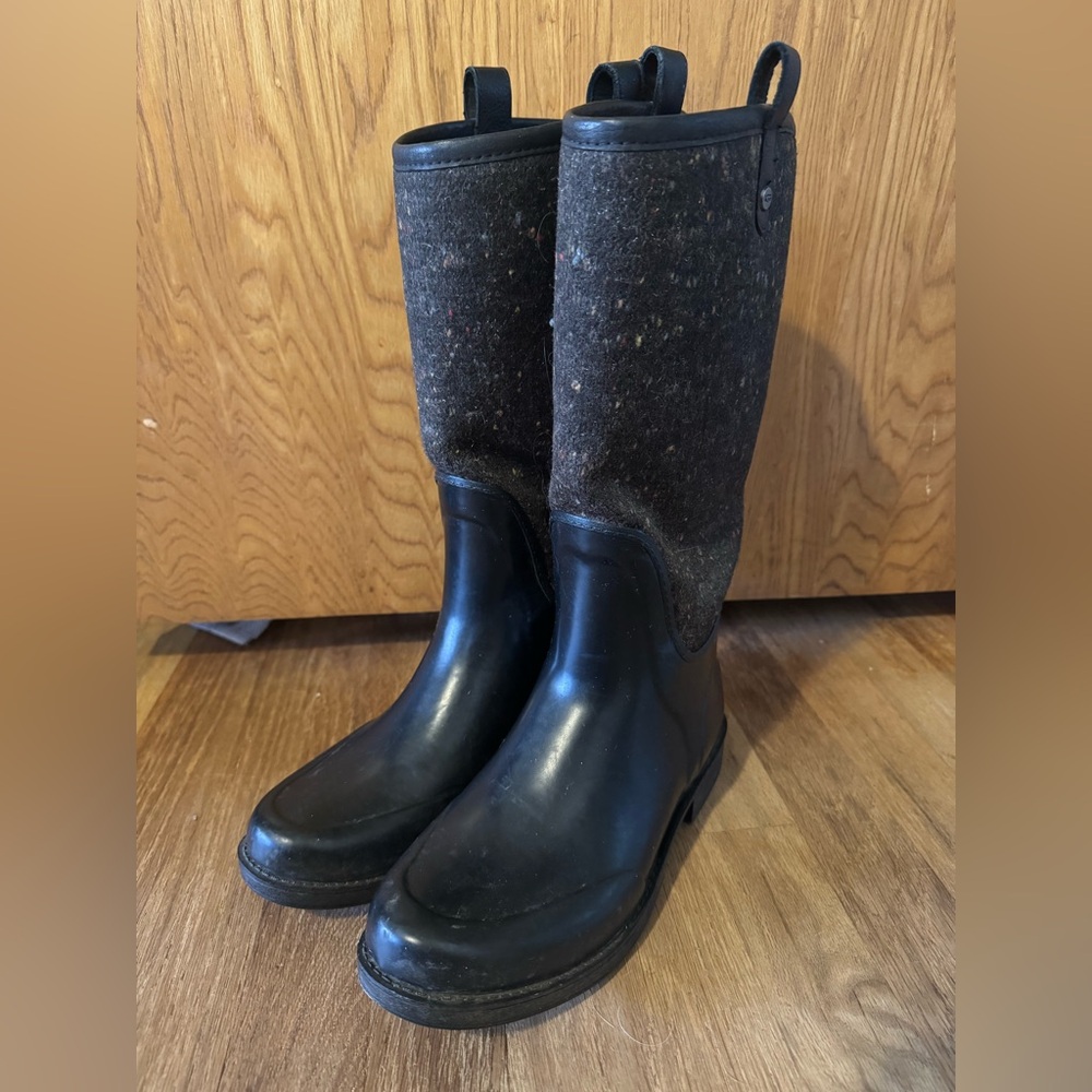 UGG Black and Gray Boots